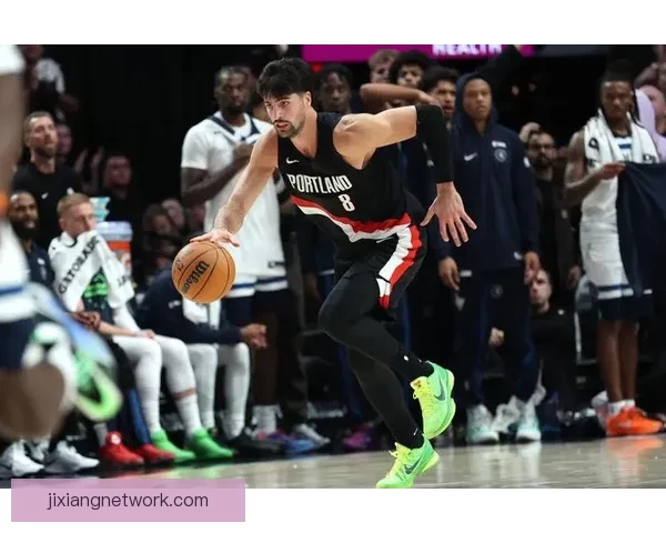 活塞七人得分上双哈里斯19分领衔116-93大胜76人锁定东部第一